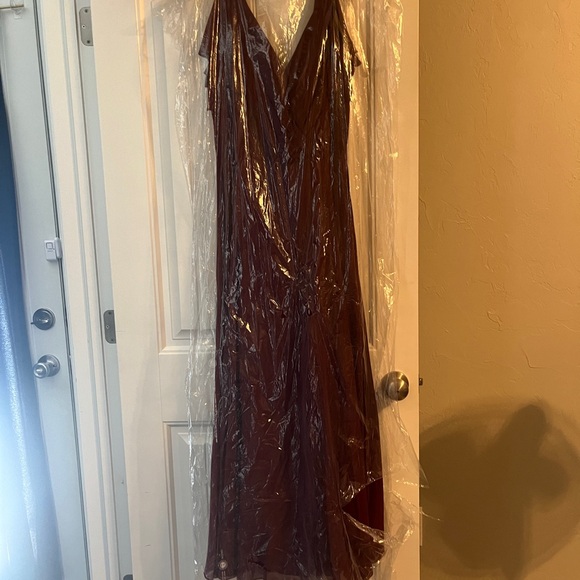 DAVIDS BRIDAL FLUTTER SLEEVE BRIDESMAID DRESS WINE SIZE 10 - Picture 9 of 10